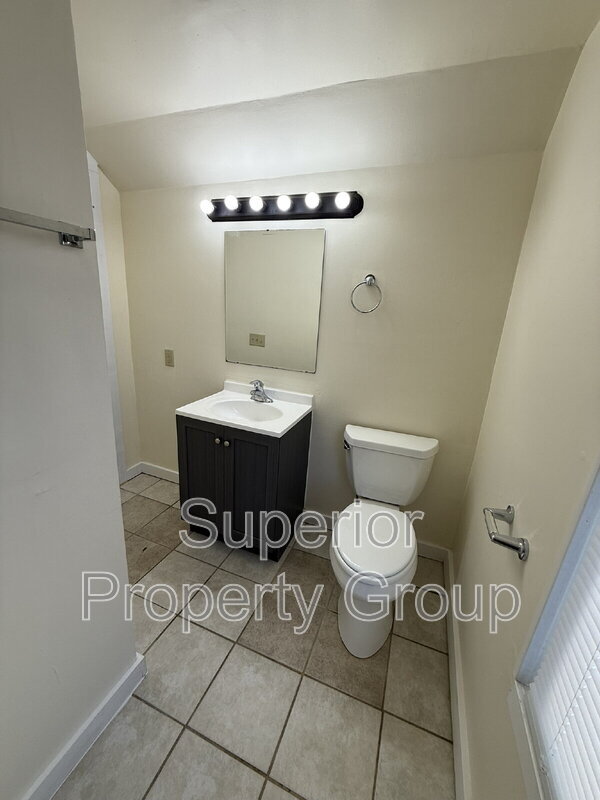 Building Photo - 18 N Fair Oaks Ave