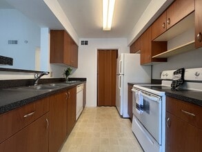 Building Photo - 2662 NW 33rd St