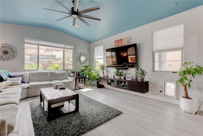 Building Photo - 10597 Cloud Whisper Dr