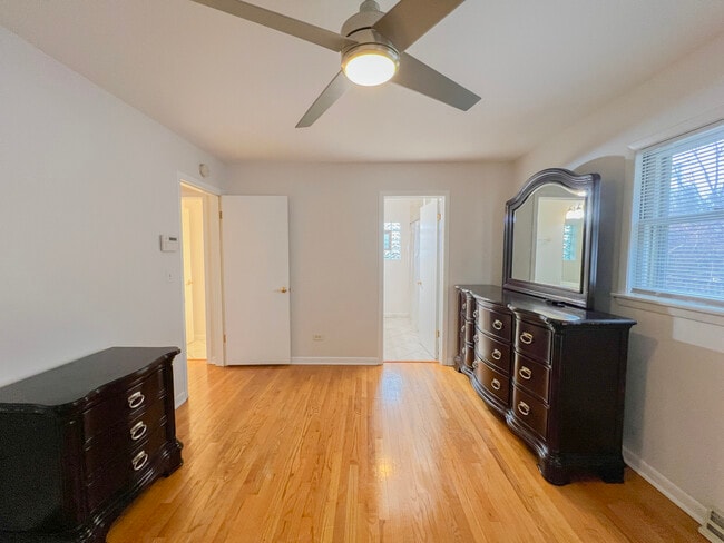 Building Photo - 4716 Thatcher Ave