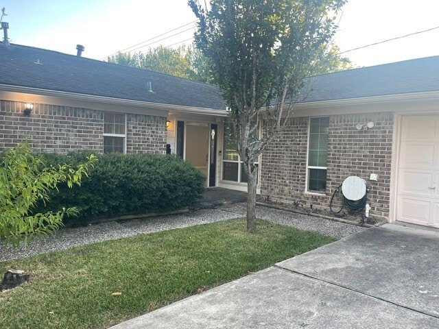 Building Photo - 1006 Walnut Bend Ln