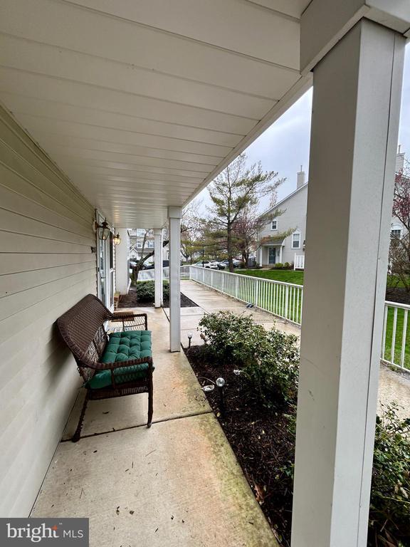 Building Photo - 904B Oliphant Ln