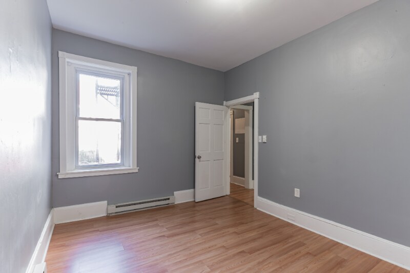 Building Photo - 1 Sharon Ave