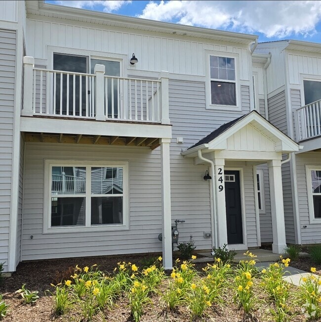 Building Photo - 249 Kingsport Dr