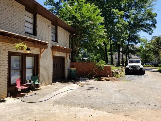 Building Photo - 40 Mt Paran Rd NE