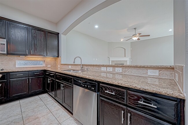 Building Photo - 30806 Academy Trace Dr