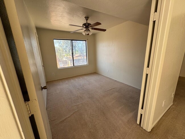 Building Photo - 1905 E University Dr