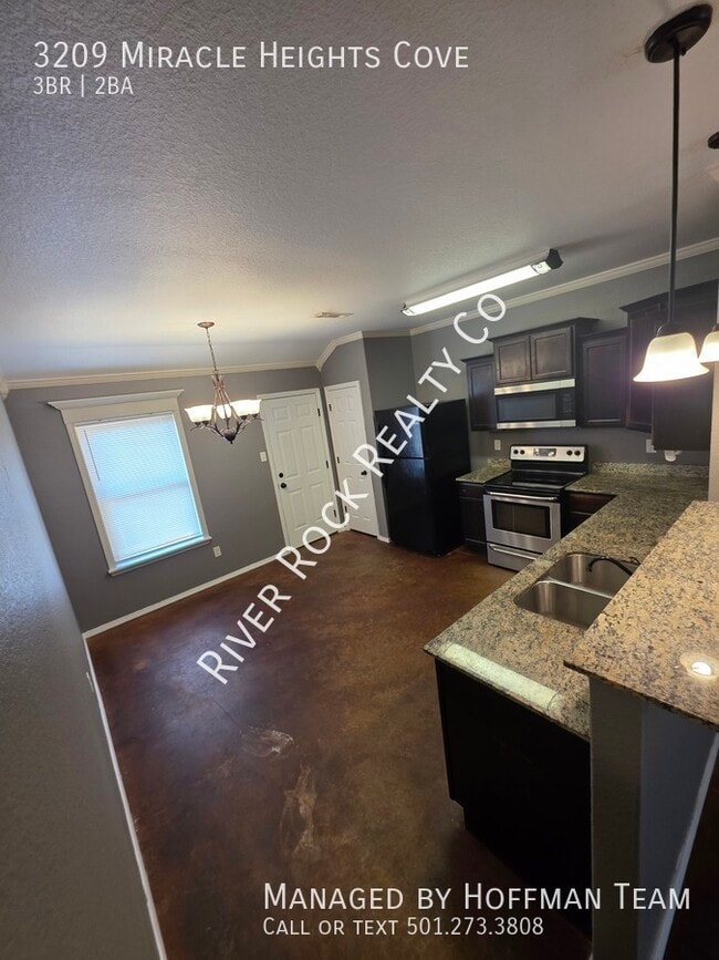 Building Photo - 3209 Miracle Heights Cove
