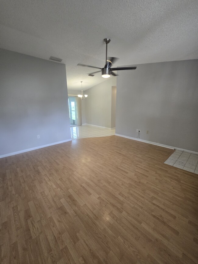 Building Photo - 8425 SW 107th Pl