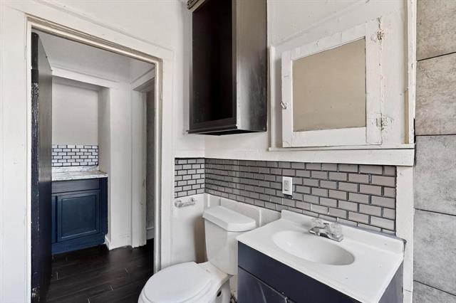 Building Photo - 308 S Storey St