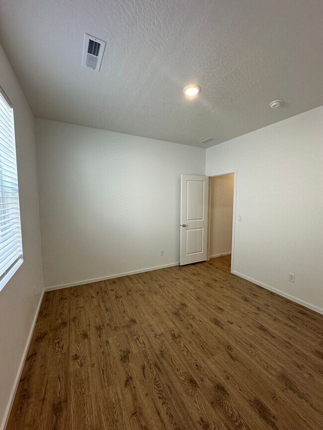 Building Photo - 5276 E Antares Ln