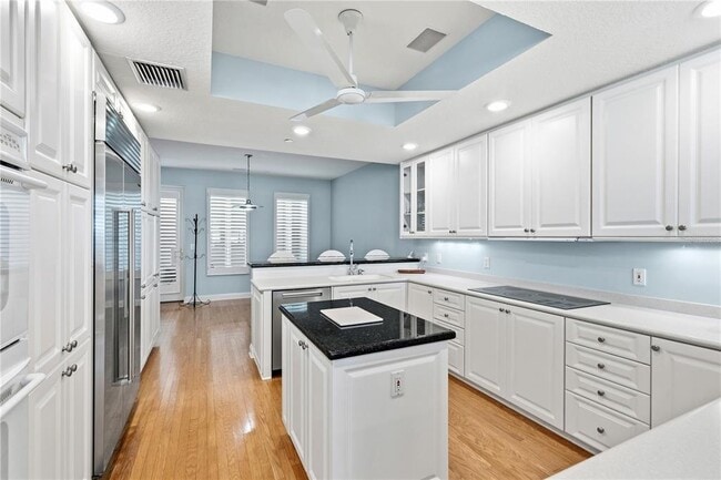 Building Photo - 515 5th Ave NE