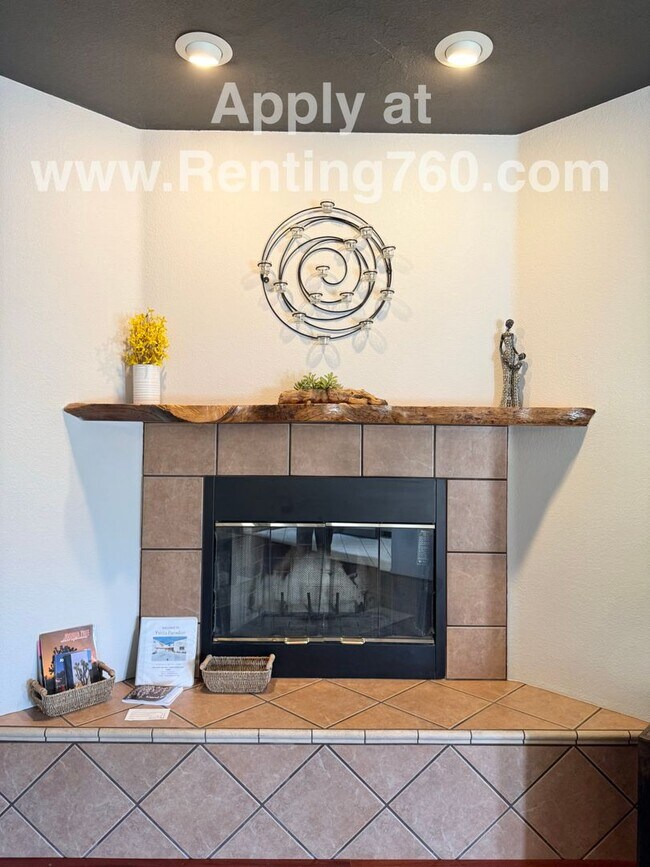 Building Photo - Incredible City Views In Western Hills Est...