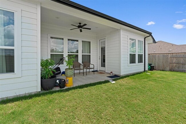Building Photo - 20240 Smedley Dr