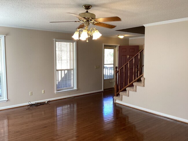 Building Photo - 6422 Levi Rd