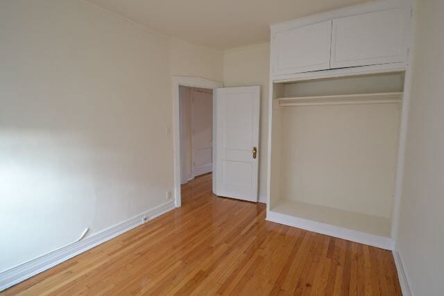 Building Photo - 830 W Waveland Ave