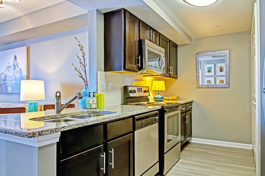 Building Photo - Cumberland on Church Apartments