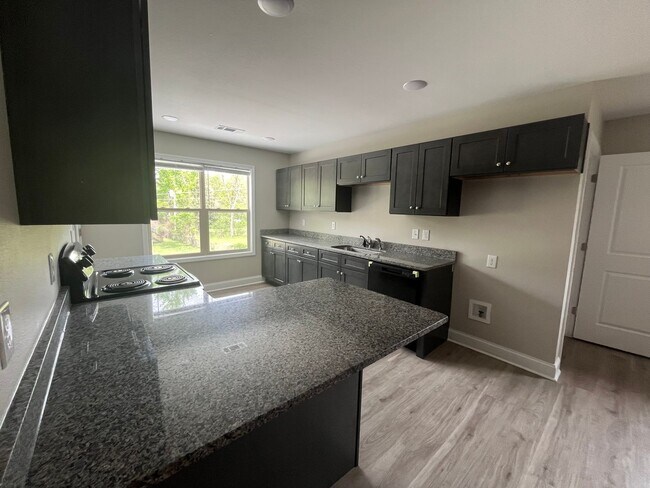 Building Photo - 815/817 Ellis St