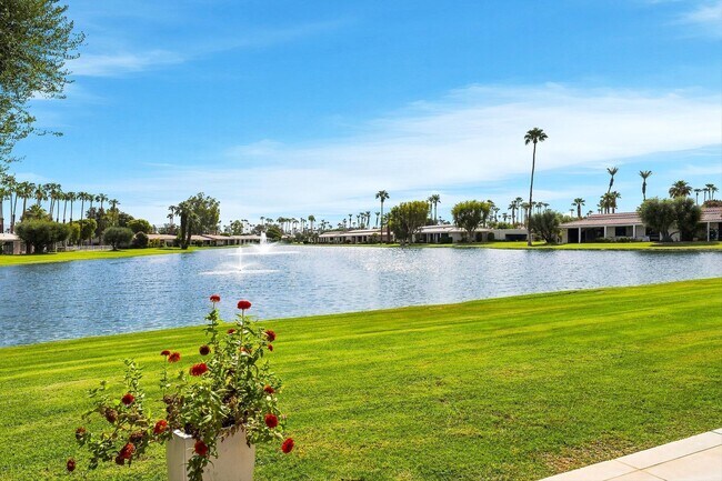 Building Photo - 78025 Lago Dr