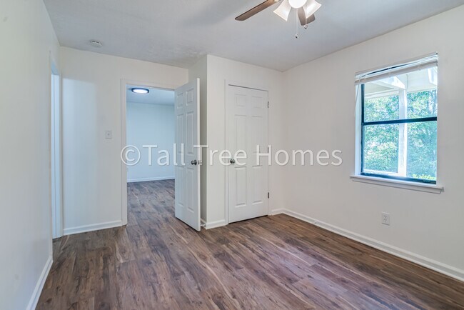 Building Photo - 325 Camp Ground Rd