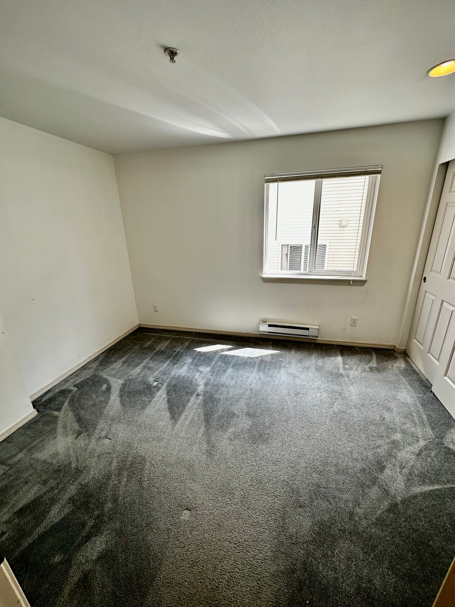 Bedroom - 931 N 86th St