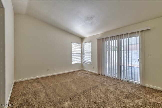 Building Photo - 5537 Oakwood Ridge St