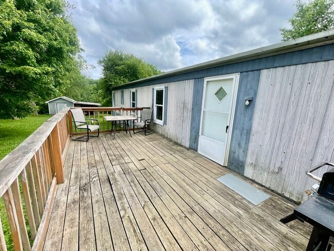 Building Photo - 2 Bed 1 Bath- Aliquippa PA