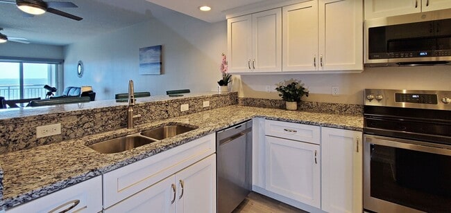 Building Photo - For rent condo Space Coast River Front