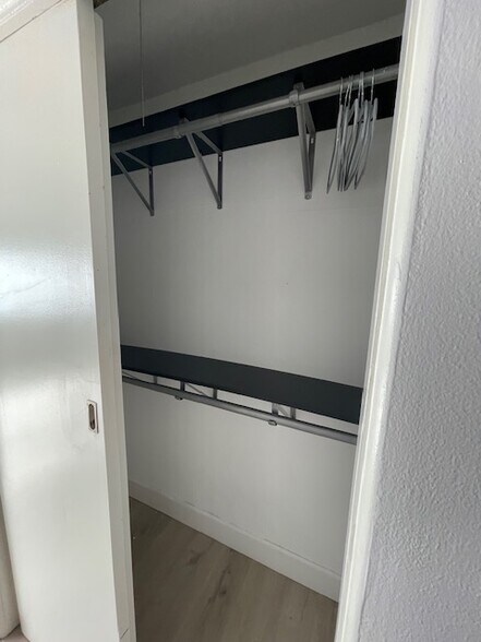 Building Photo - 1508 Dolphin St