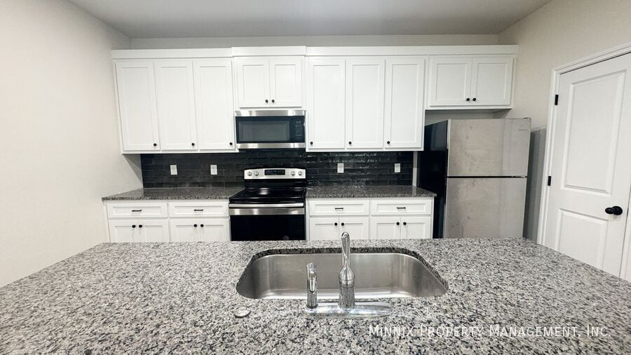 Building Photo - 5526 122nd Street