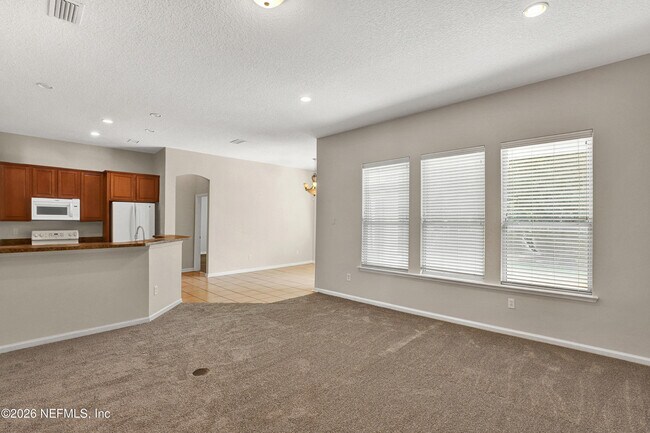 Building Photo - 14422 Christen Dr S