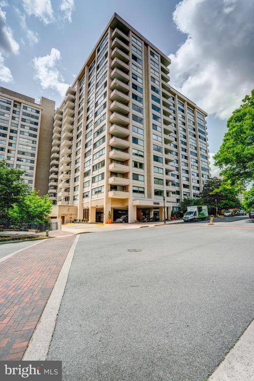 Building Photo - 5500 Friendship Blvd
