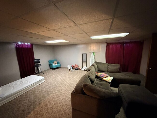 Building Photo - 2450 Porter St SW