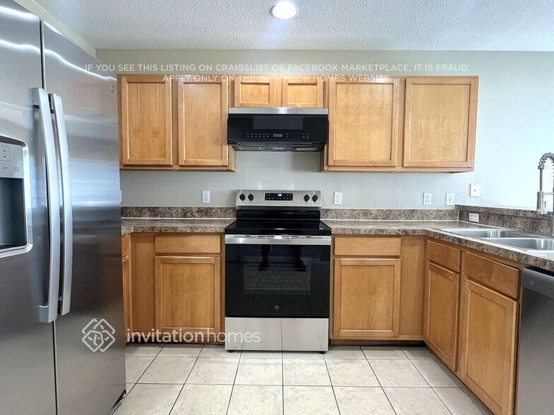 Building Photo - 1647 Portcastle Cir