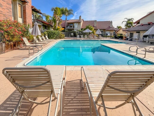 Building Photo - Charming 1 bedroom home in the Tranquil Casitas De La Costa Community.