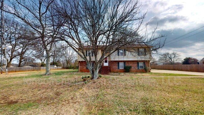 Primary Photo - 604 Hudson Rd
