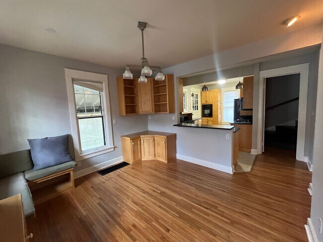 Building Photo - 710 S Fess Ave