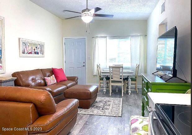 Building Photo - 2134 Pineapple Ave