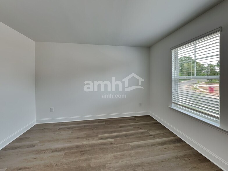 Building Photo - 1016 Bevington Dr