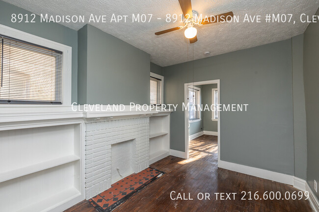 Building Photo - Studio Apartment on the West side of Cleve...