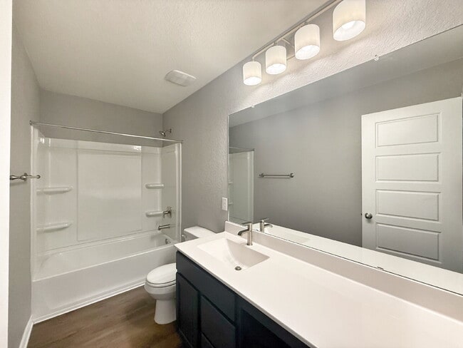 Building Photo - Immaculate Two Story Home in Legend Point Just Minutes from IH-35, shopping and area school!