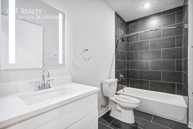 Building Photo - Modern Grays Ferry Apartment