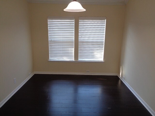 Building Photo - 30034 Saw Oaks Dr