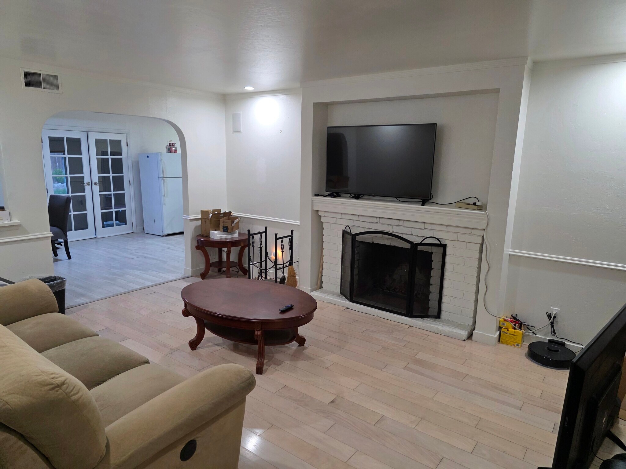 Building Photo - 3415 Camby Rd