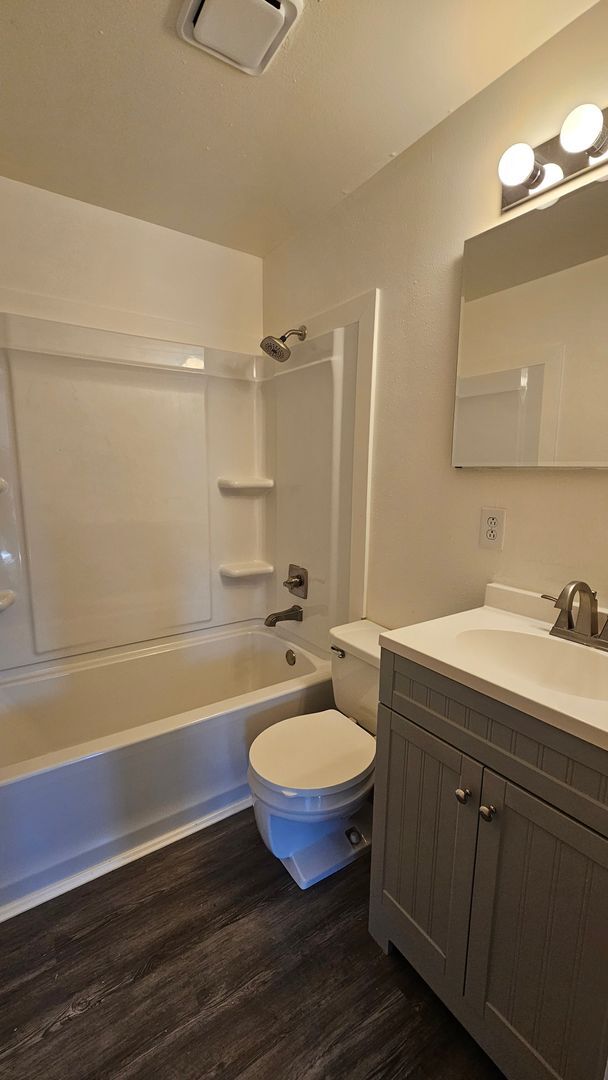 Building Photo - Multi Family Ranch Home in Westminster