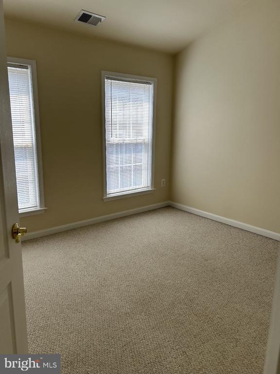 Building Photo - 2822 Laura Gae Cir