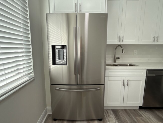 Building Photo - 2209 Belleair Rd