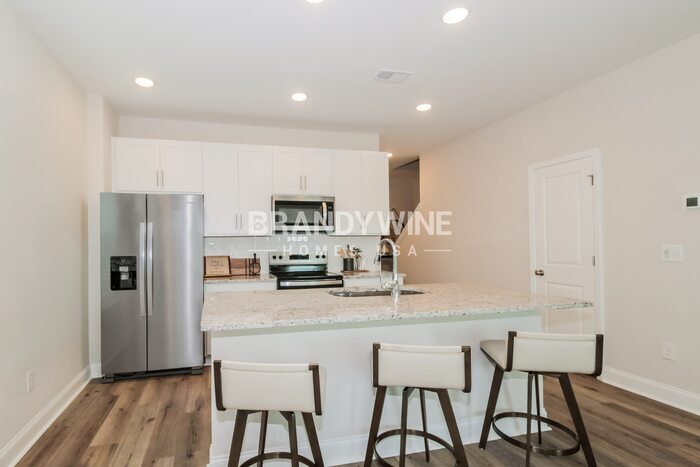 Building Photo - 1124 Wildflower Dr