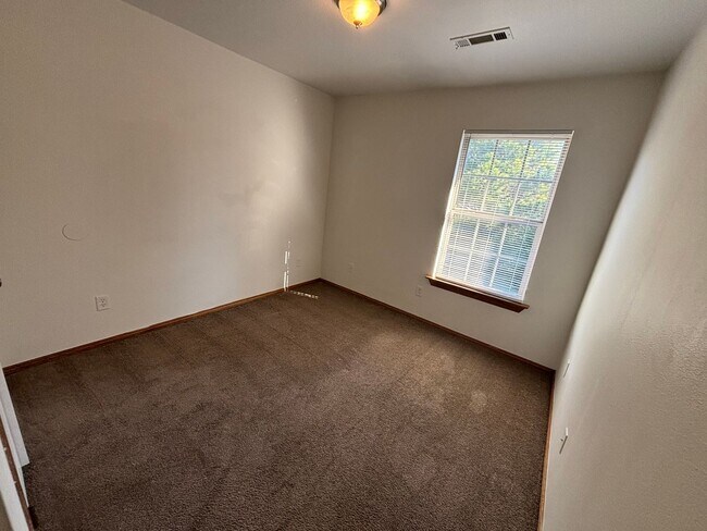 Building Photo - 2929 Meridian Pl