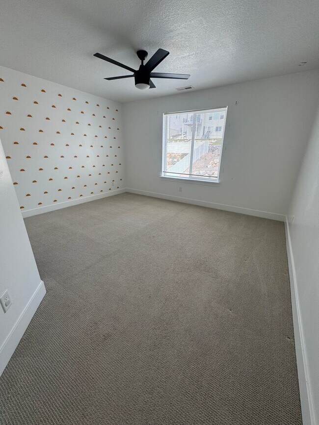 Building Photo - Beautiful Saratoga Springs home for rent!